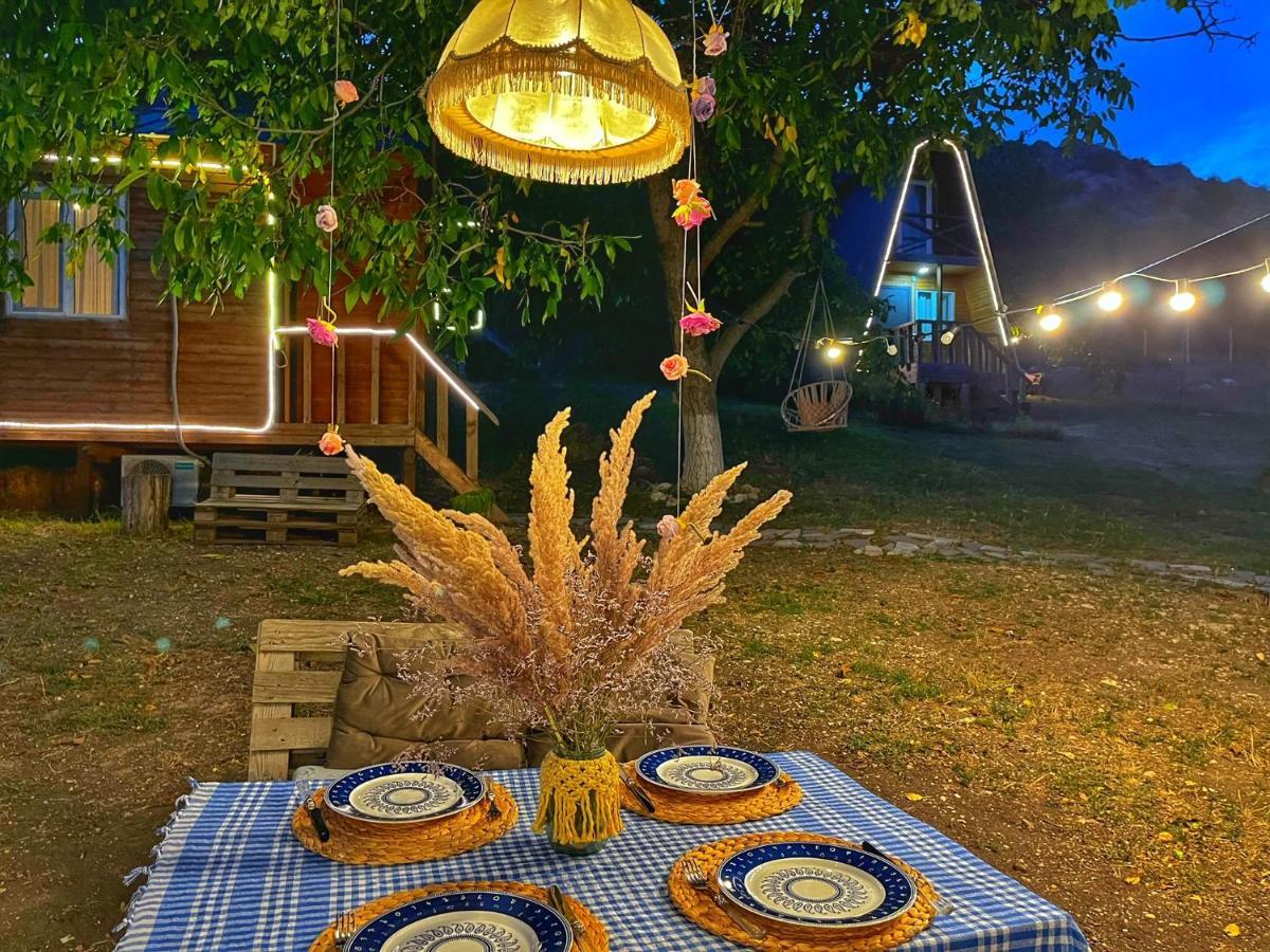 Teo's Cottages Dedoplis Tskaro Esterno foto
