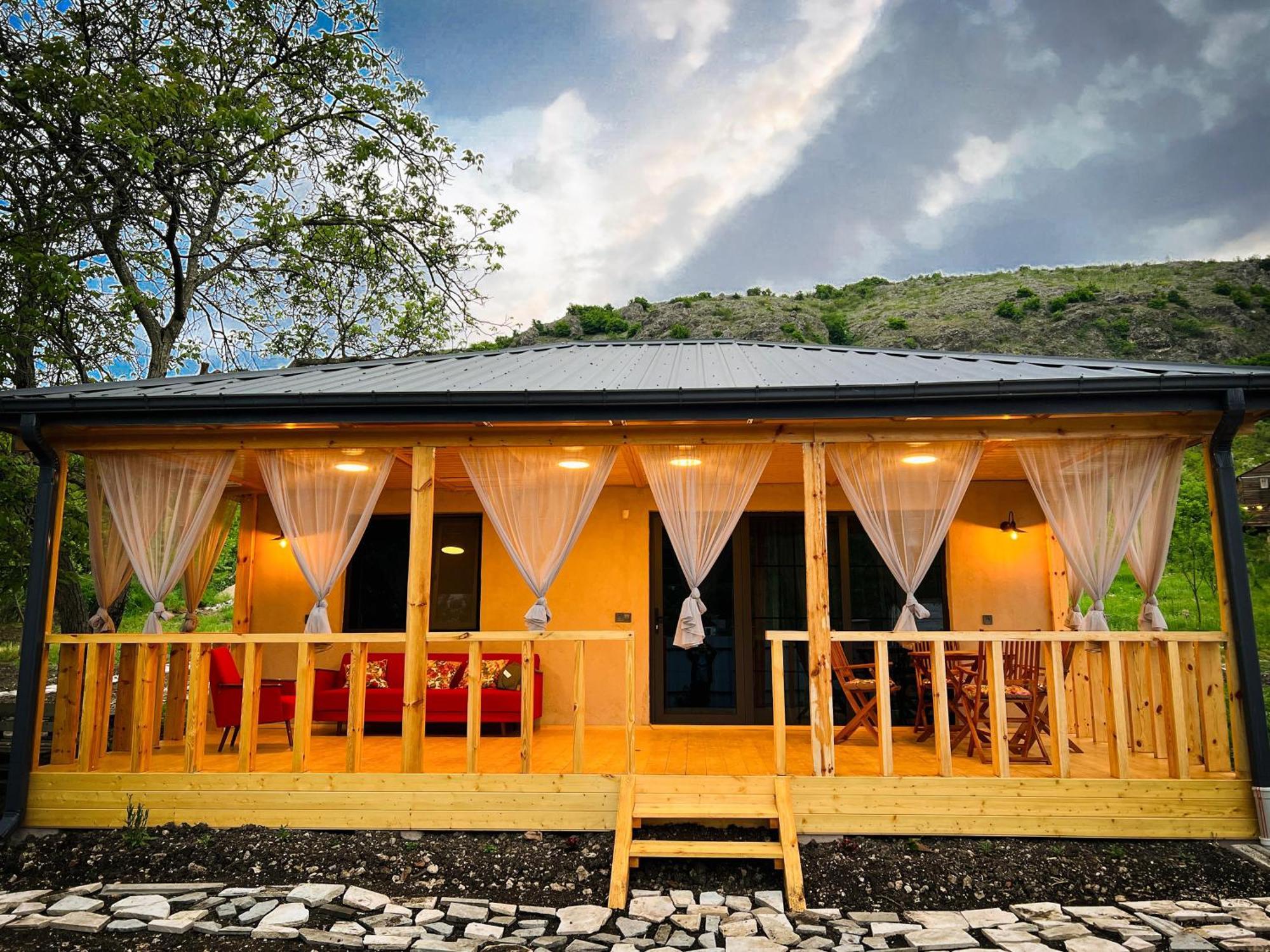 Teo's Cottages Dedoplis Tskaro Esterno foto